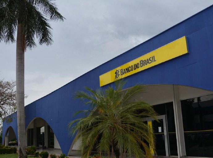 Governo de MT paga salários dos servidores estaduais na quarta-feira,30
