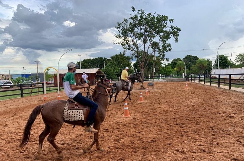 Reeducandos encontram oportunidade de recomeço com a equoterapia