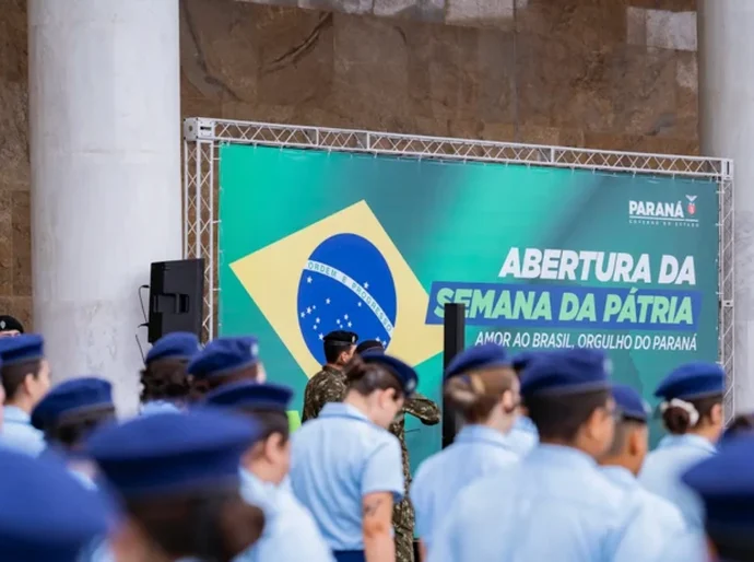 Por que escolas cívico-militares têm fila de espera de 11 mil alunos no Paraná: 'Pais procuram alguém que faça a disciplina dos filhos'