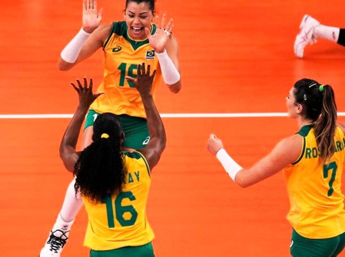 Sem Tandara, Brasil vence Coreia do Sul e duela com EUA pelo ouro no vôlei