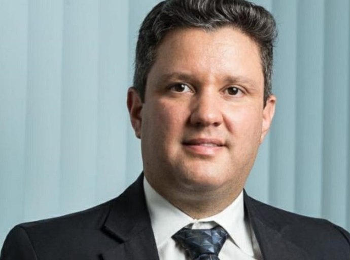 Procurador da Assembleia é denunciado por executar morador de rua com tiro no rosto em Cuiabá
