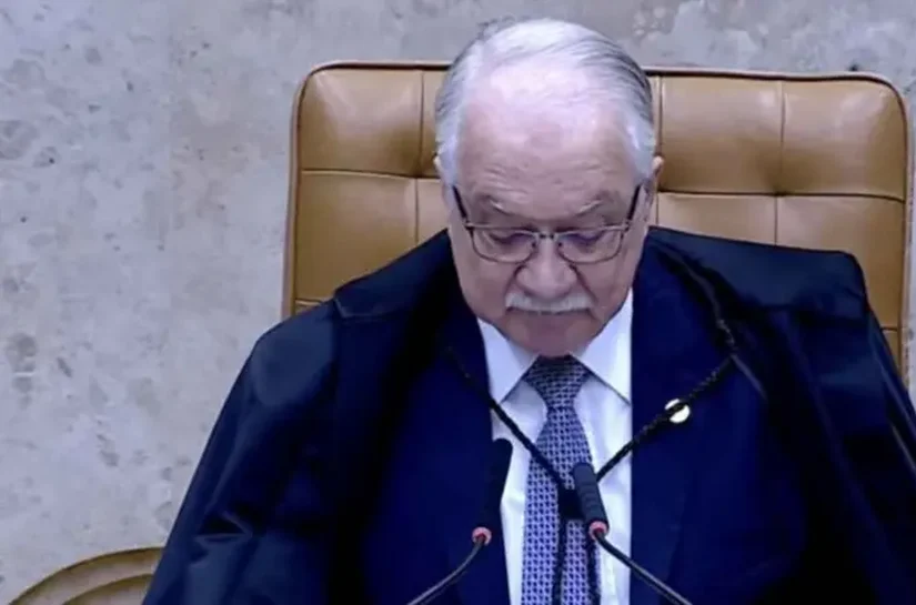 Advertisement  'A divergência é legítima, o confronto pessoal não', diz Fachin ao abrir sessão que decide futuro de Moraes