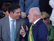 Em almoço no Alvorada, Lula reafirma a Motta ser contra anistia e discute pauta do governo