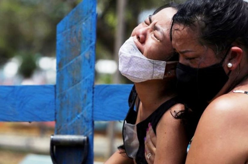 Coronavírus: Brasil registra 3.829 mortes por covid-19 em um dia; total passa de 340 mil