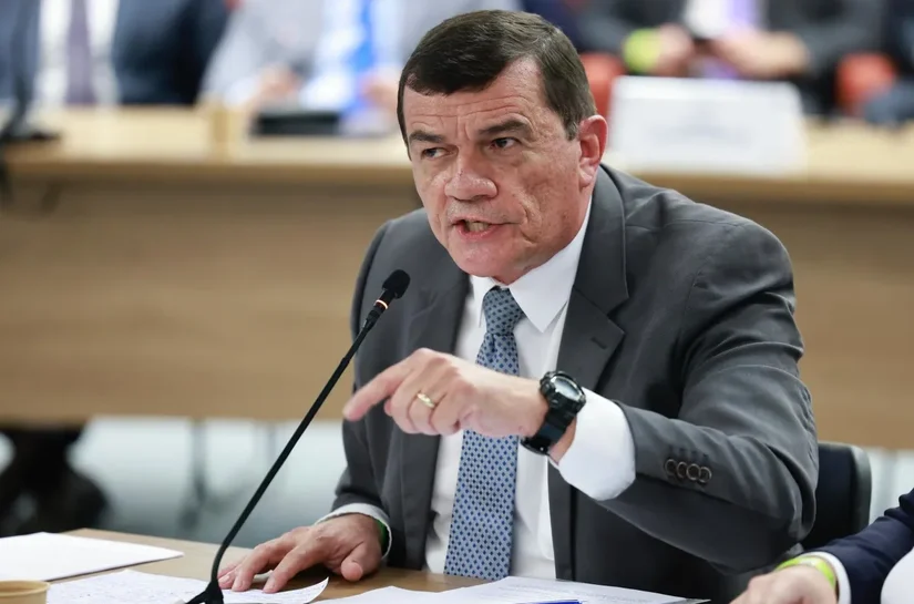 Paulo Sérgio se desculpa por falar em “guerra” contra o TSE