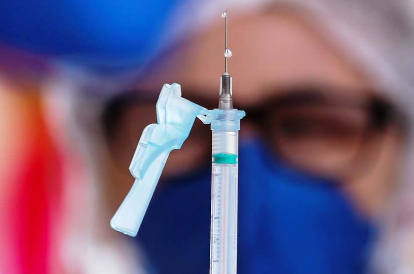 Covid-19: terceira dose da vacina será aplicada a partir de setembro