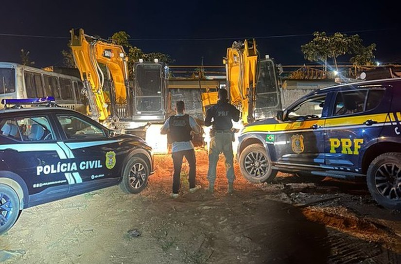 PRF e Polícia Civil recuperam no interior de Mato Grosso escavadeiras furtadas no Rio de Janeiro