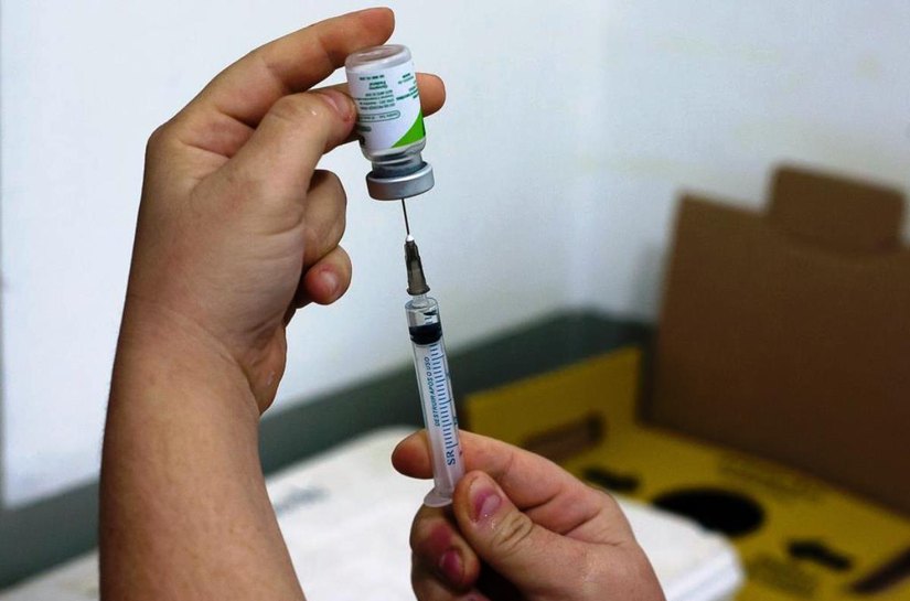 Governo de MT já pactuou 99,9% das doses recebidas; veja quanto cada município aplicou