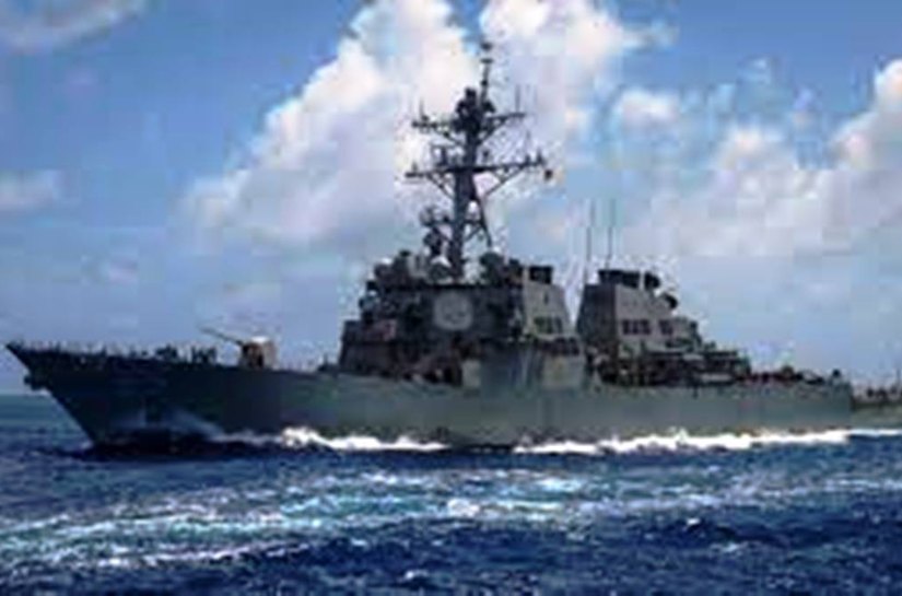 China “afasta” navio dos EUA que navegou próximo a ilhas disputadas