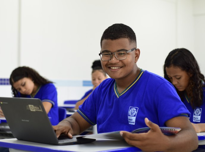 Assembleia Legislativa aprova Projeto de Lei que obriga uso de uniforme nas escolas estaduais