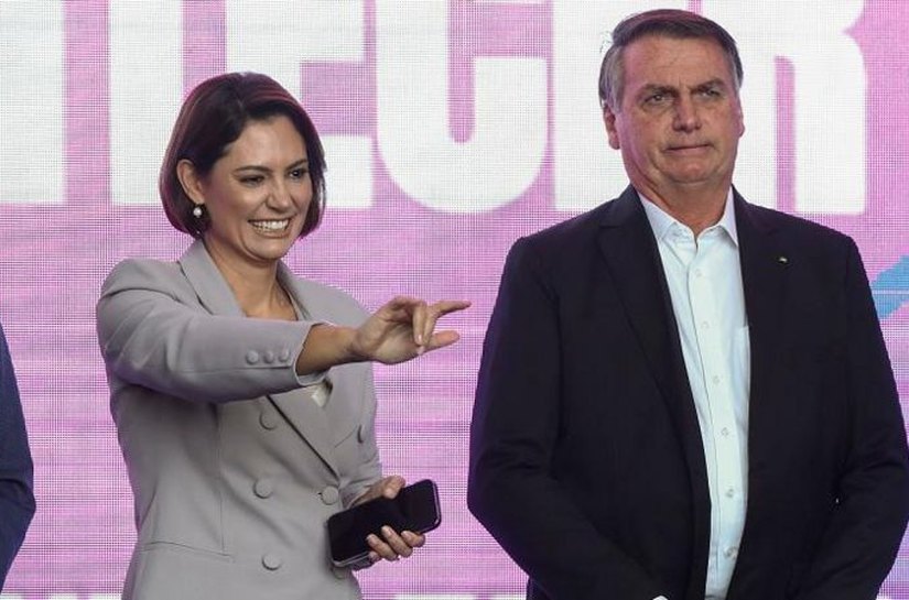 Bolsonaro, Michelle silenciam em depoimentos: entenda o caso das joias que levou PF a convocar casal