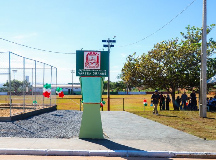 R$ 13 mi em investimentos marcam entregas históricas de asfalto e miniestádio para mais de 20 mil famílias em VG