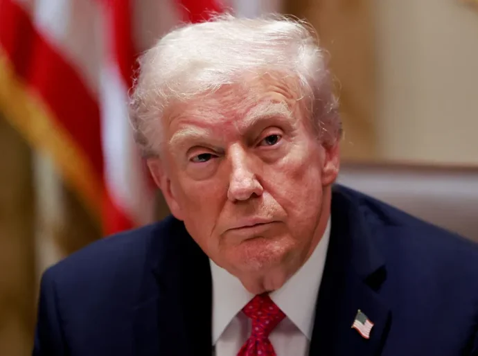 Trump ameaça Rússia com submarino nuclear e pede fim da guerra na Ucrânia