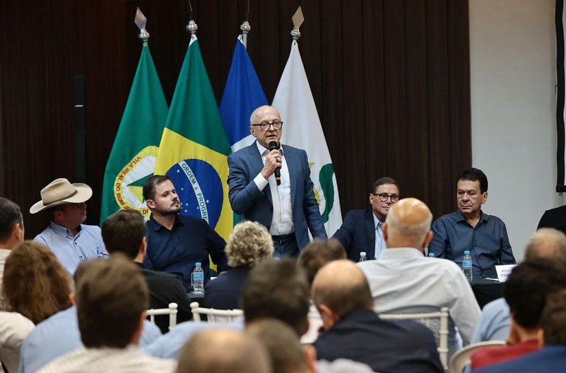 Governador anuncia manutenção do congelamento do Fethab até fim do ano e fim do imposto em 2027