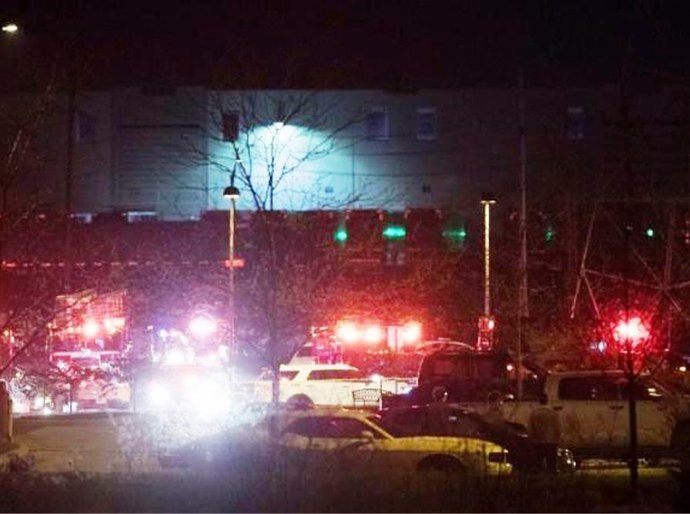 Ataque a tiros mata ao menos 8 pessoas em empresa de entrega nos EUA