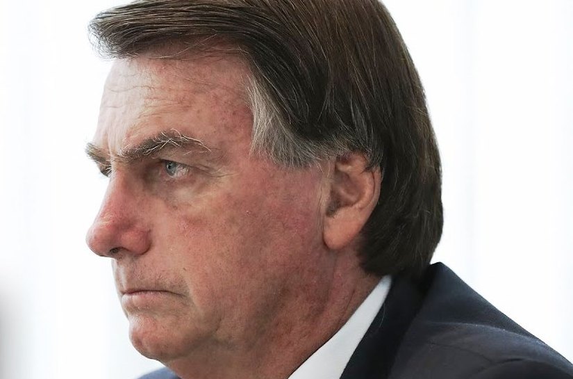 Governo continua estimulando que empresários comprem vacina, diz Bolsonaro à CNN