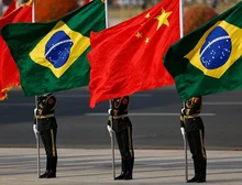 'Efeito China': aproximação com o gigante asiático pode enfraquecer a indústria no Brasil?