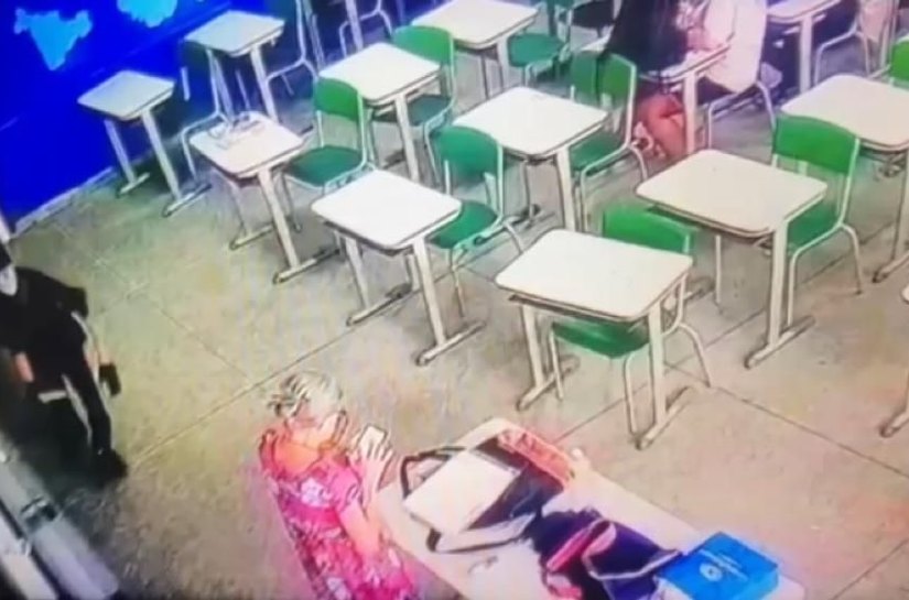 Professora de 71 anos morre após ser esfaqueada por aluno em escola de SP