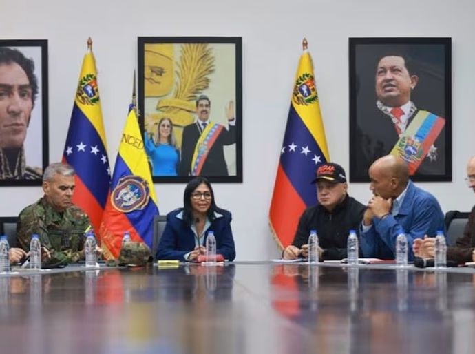Delcy Rodríguez se prepara para tomar posse como presidente perante a Assembleia Nacional da Venezuela