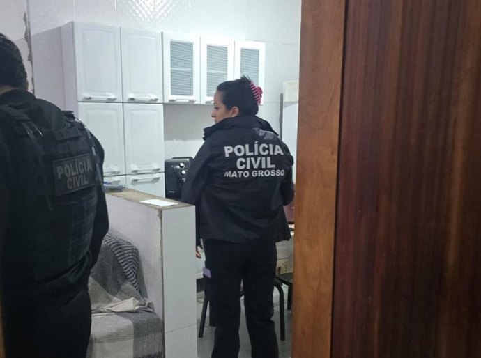Polícia Civil cumpre mandados em SP contra investigado por divulgar fotos íntimas de vítima de MT