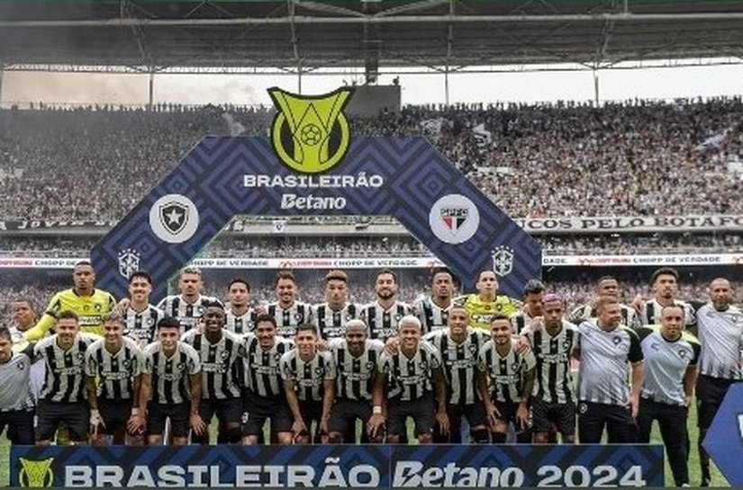 Botafogo vence o São Paulo e é campeão brasileiro depois de 29 anos