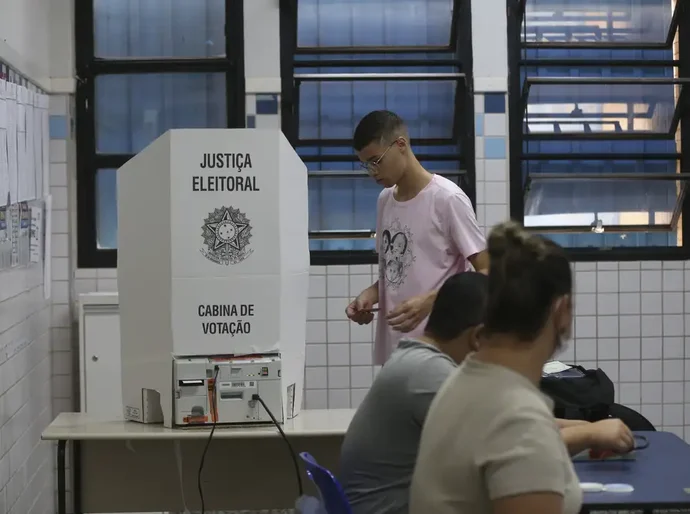 Saiba como a urna eletrônica garante a soberania do voto
