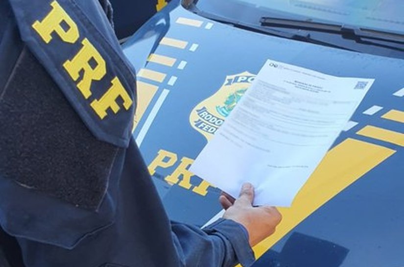 PRF cumpre mandado de prisão na BR-174 em Pontes e Lacerda, MT