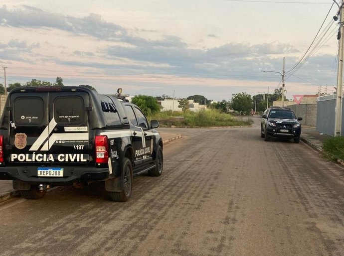 Farda manchada: policiais militares viram bandidos e assaltam caminhonete na fronteira