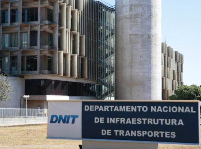 Polícia Federal investiga corrupção e tráfico de influência no DNIT