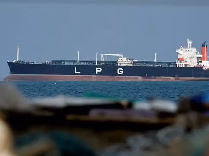 Estreito de Ormuz: as posições de Irã, EUA, Rússia e Europa sobre o bloqueio que ameaça a economia global