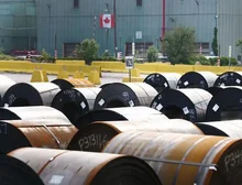 Canadá anuncia retaliação de US$ 20 bi em tarifas contra EUA: 'Não vamos ceder'