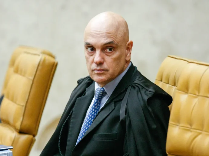 STF realiza sessão para decidir futuro de Moraes