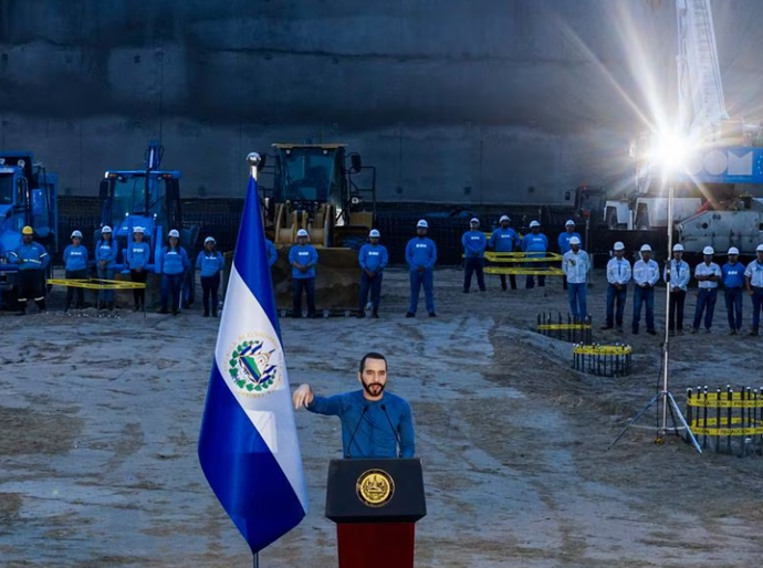 Nayib Bukele busca perpetuar-se no poder
