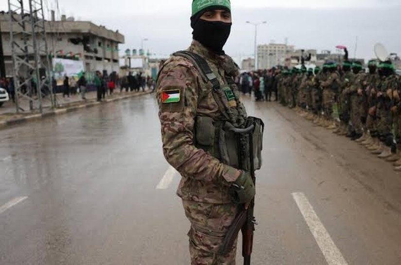 Hamas confirma acordo para seu desarmamento e retirada de Israel de Gaza