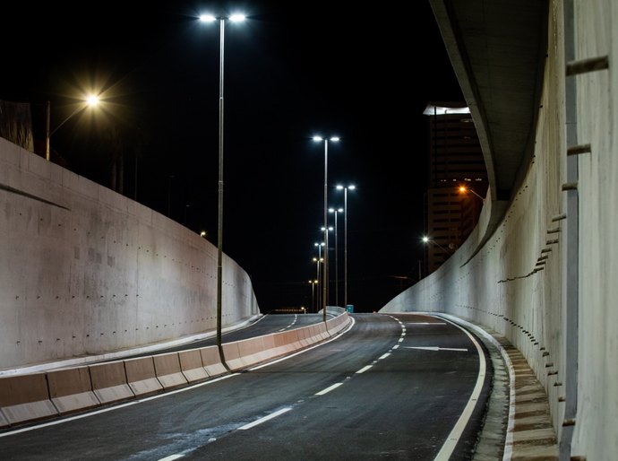 Governo do Estado vai entregar mais 10 mil luminárias de LED para Cuiabá