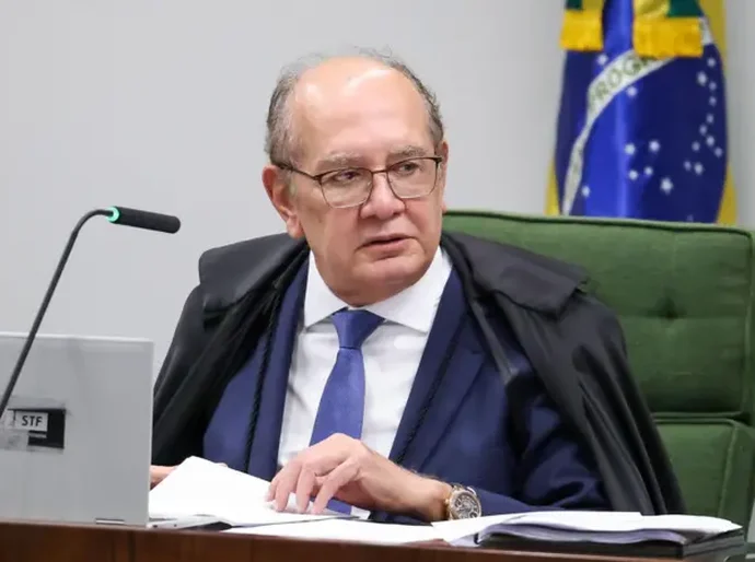 Gilmar Mendes altera lei e veta Senado de pedir impeachment de ministros do Supremo