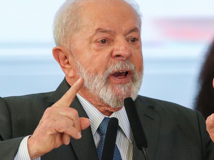 Desoneração da folha deve beneficiar trabalhadores, defende Lula