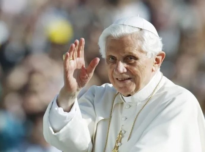 Ataques a aborto, casamento gay e documentos vazados: as marcas do papado de Bento XVI