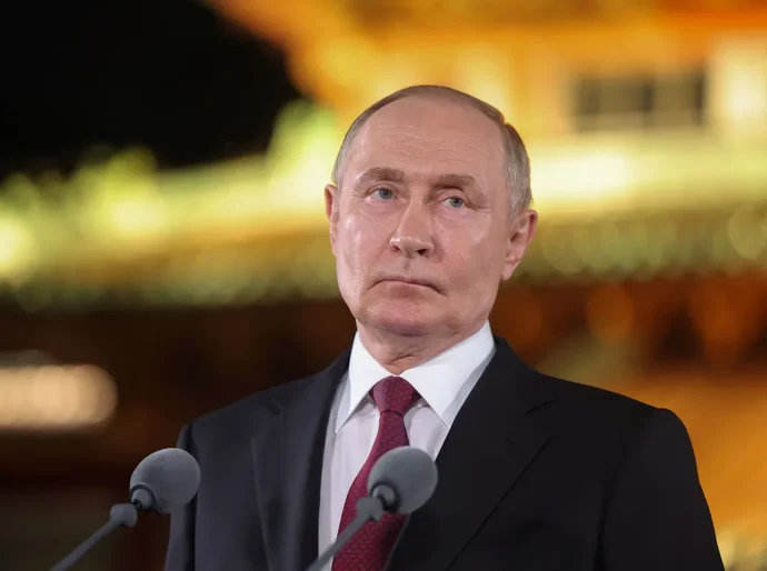 Putin diz que EUA usam guerra na Ucrânia para justificar tarifas ao Brasil