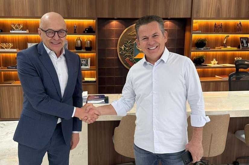 Vice-governador Otaviano Pivetta assume comando do Estado