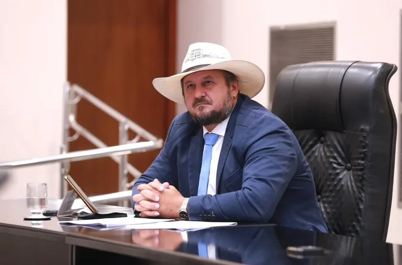 Justiça derruba imunidade e condena Gilberto Cattani por discurso homofóbico contra entidade em MT