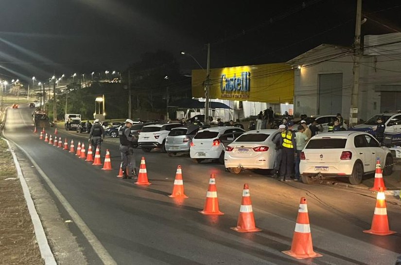 Fiscalização da Lei Seca prende 13 condutores embriagados na madrugada deste sábado,04