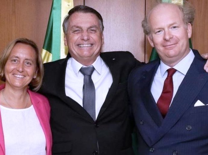 Neta de ministro de Hitler, deputada alemã sugere 'internacional conservadora' com Bolsonaro