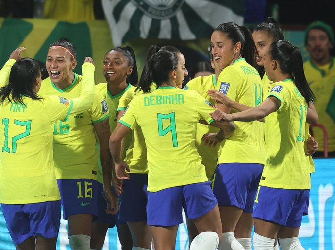 Com três de Ary Borges, Brasil goleia o Panamá por 4 a 0 na estreia da Copa