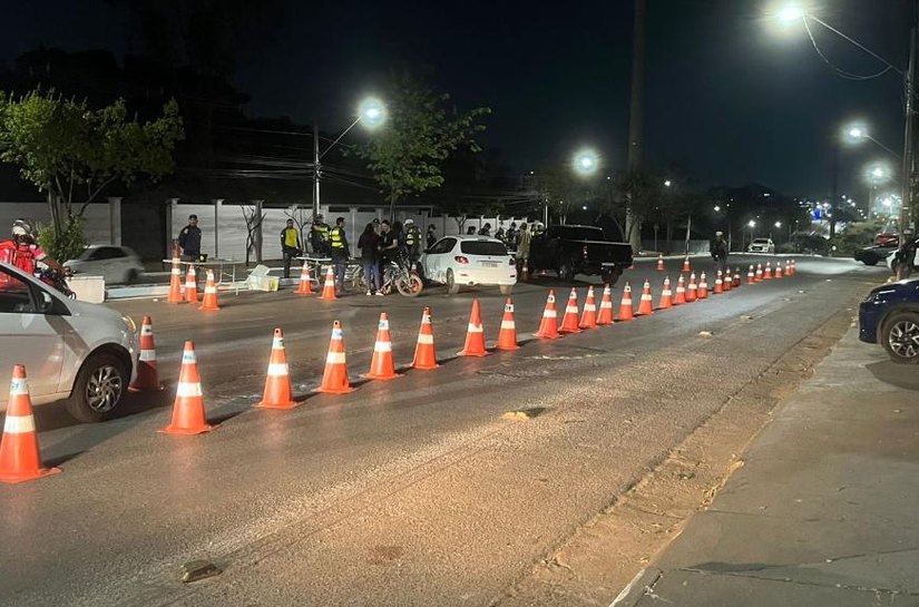 Operação Lei Seca em avenida de Cuiabá resulta em 10 motoristas presos