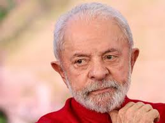 Quaest: Lula derrotaria Flávio, Ratinho e Tarcísio nos dois turnos em 2026