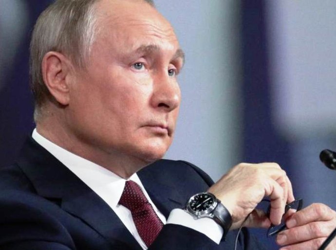 Rússia dispara pela 1ª vez míssil hipersônico a partir de submarino