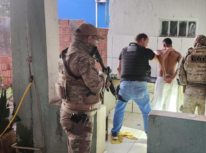Polícia Civil prende homem suspeito de agredir ex-companheira e matar pai e concunhado dela
