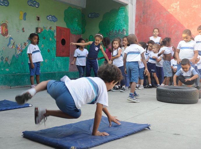 Educação em tempo integral é bem recebida por gestores