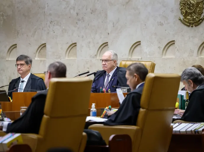 STF limita penduricalhos até 35% do teto do funcionalismo